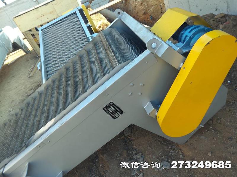 回轉(zhuǎn)式齒耙清污機(jī)